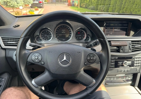Mercedes-Benz Klasa E cena 43500 przebieg: 302637, rok produkcji 2009 z Wiązów małe 742